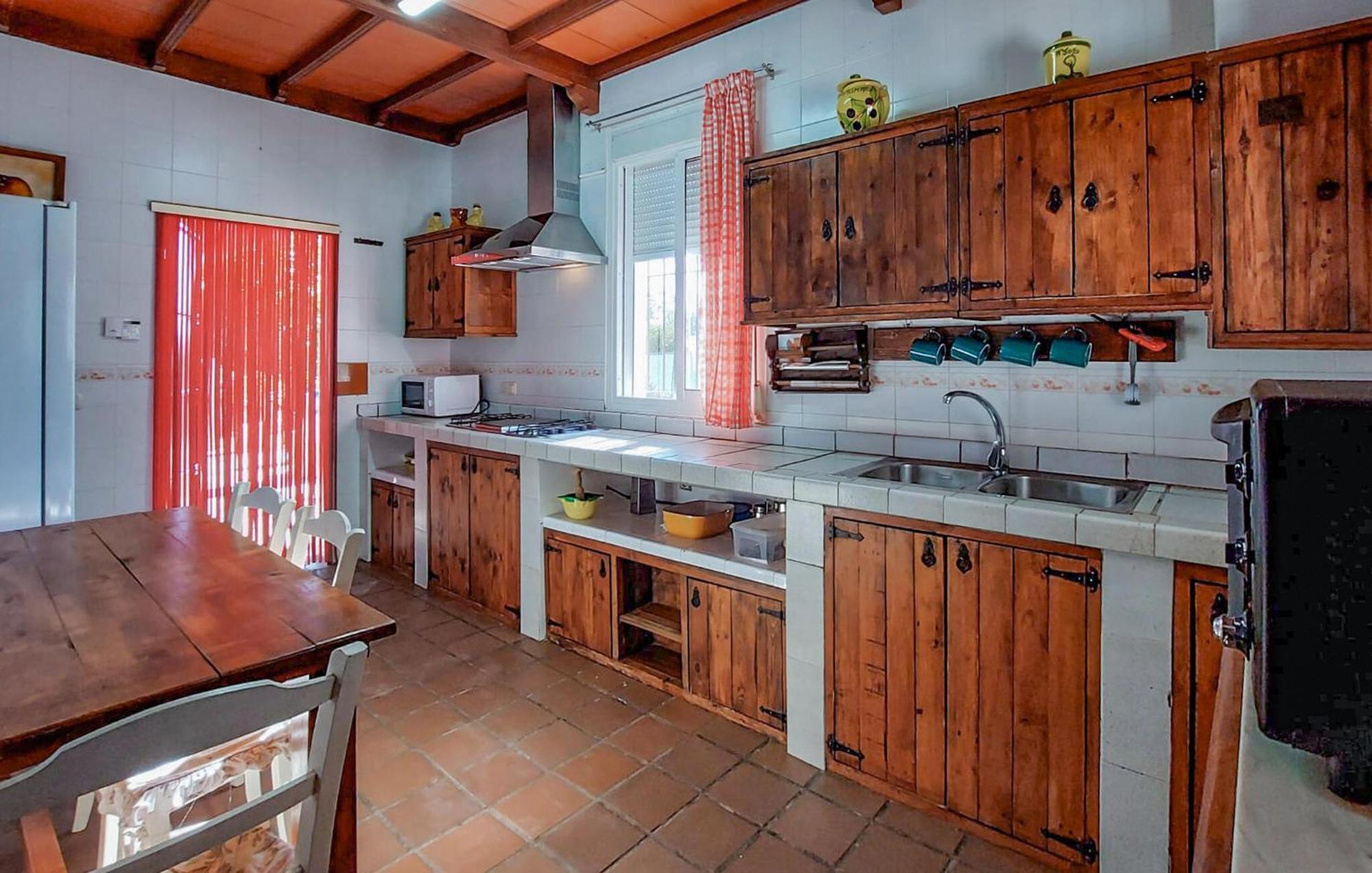 Awesome Home In Montilla With Kitchen Eksteriør billede